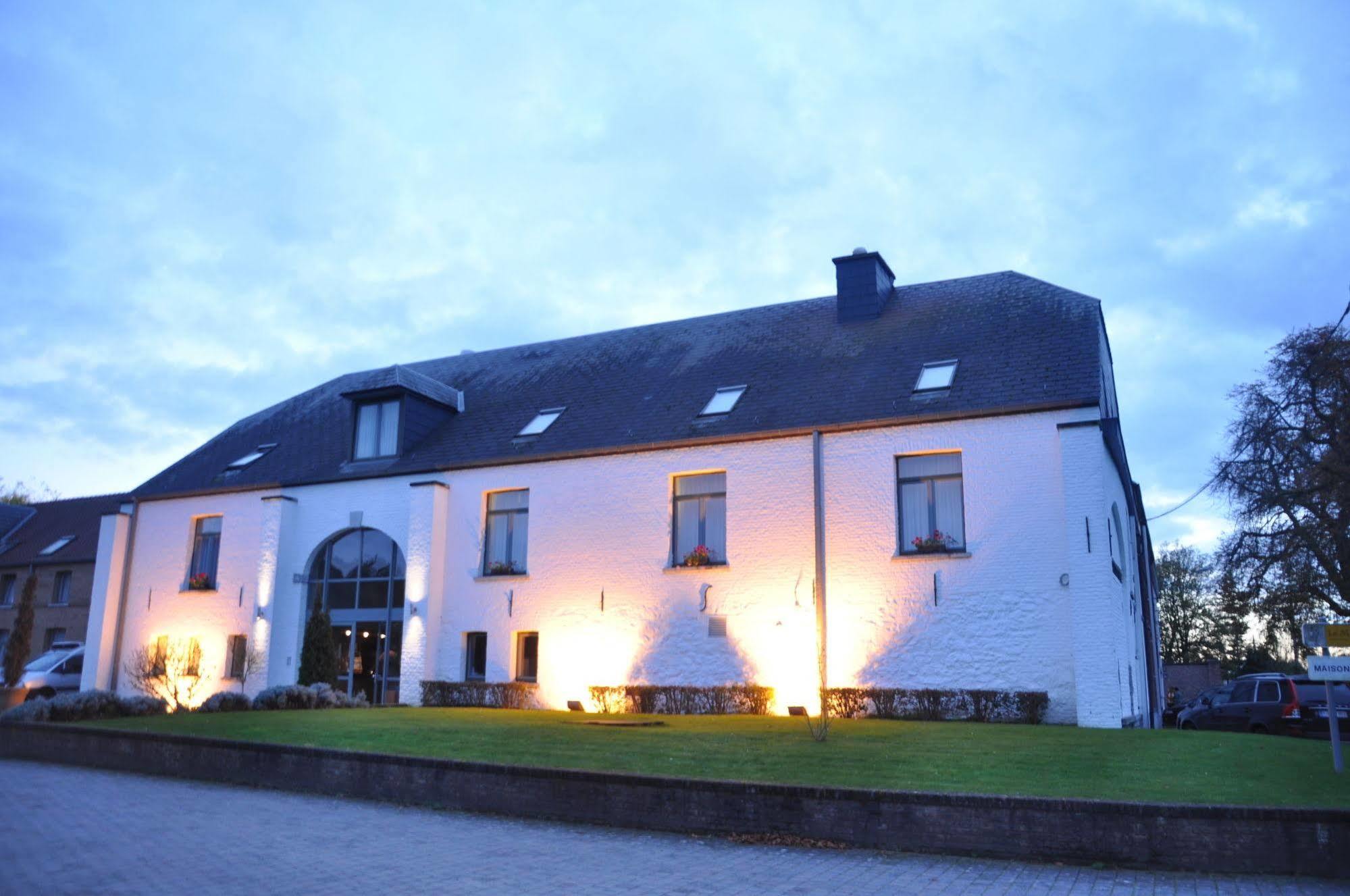 Le Manoir Du Capitaine Aparthotel Feluy